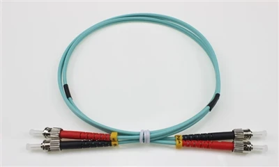 Cov yam ntxwv cuam tshuam rau Fiber Optic Patch Cord Management