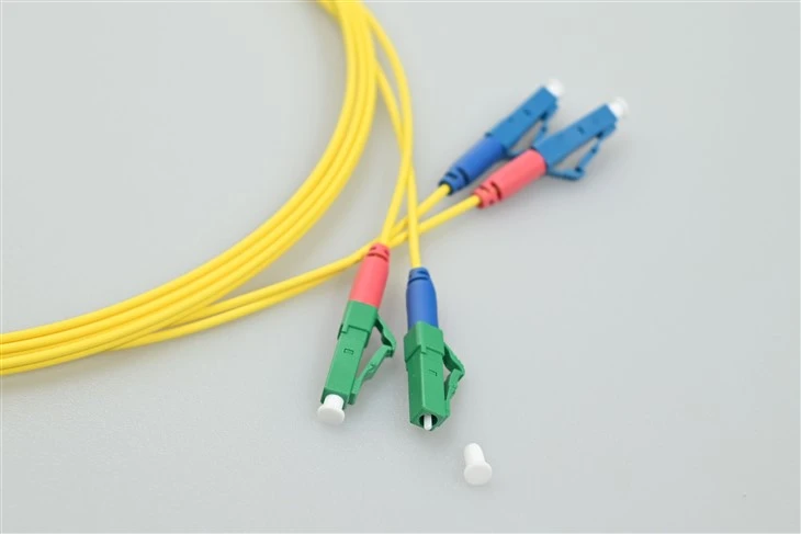 FIBER OPTIC PATCH CORD LC APC rau LC UPC DUPLEX