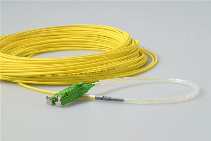Hybrid LC Uniboot UPC to E2000 Fiber Optic Patch Cord suppliers